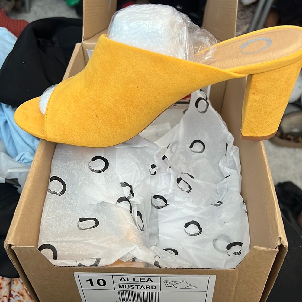 BRAND NEW yellow heels